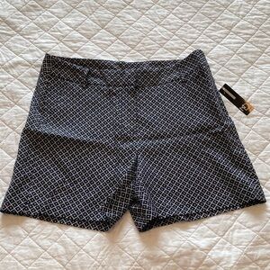 New Directions Black and White Patterned Women Shorts